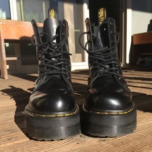 Dr. Martens Jadon 8 boots